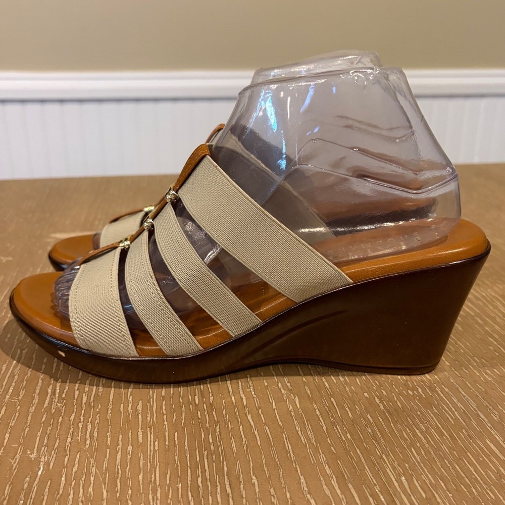 Italian Shoemakers Women's Size 9 Beige Elastic Strappy Wedge Sandals Brown